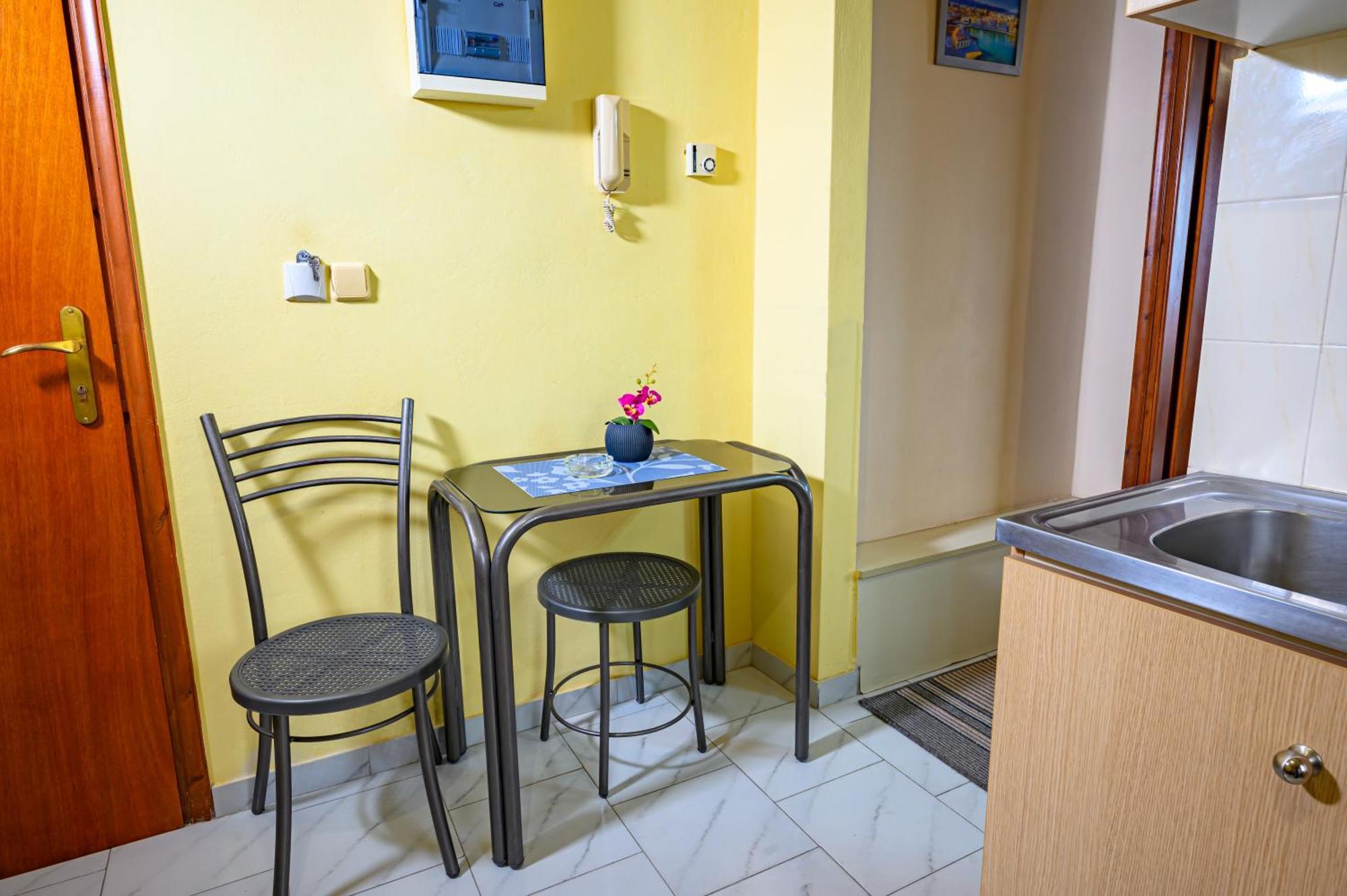 Iliahtida Apartments ロビエス エクステリア 写真